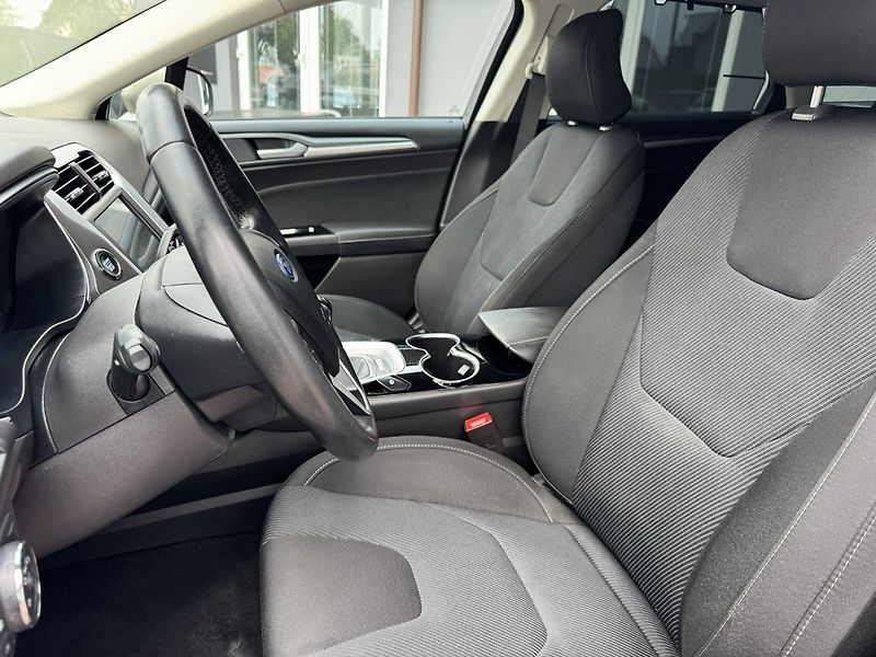 Ford Mondeo (2016) 2.0TDCi Navi Blis Kamera - fotka 25 z 47