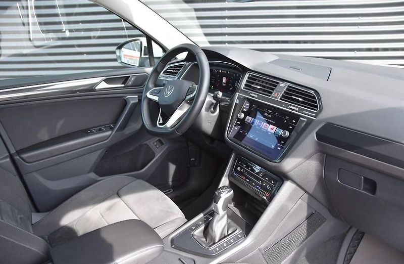 Volkswagen Tiguan eHybrid 1.4 TSI ACT OPF Matrix - fotka 11 z 20