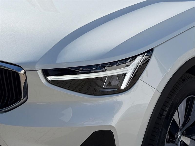 Volvo XC40 (2026) 2,0 B3 Core 8273 - fotka 5 z 14