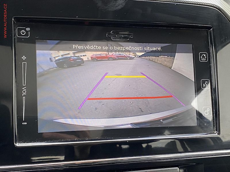 Suzuki Vitara (2019) 1.4B-Jet, Style, AT, panor - fotka 18 z 19