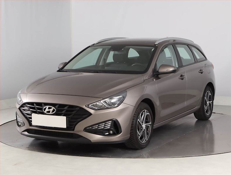 Hyundai i30 (2021) Comfort 1.6 CRDi, Serv.kniha - fotka 2 z 19