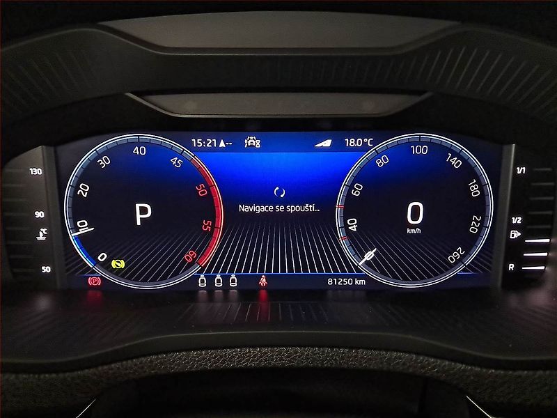 Škoda Karoq (2021) Sportline 2.0 TDI - fotka 11 z 17