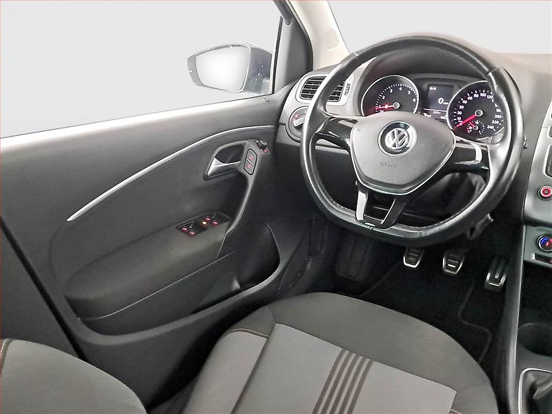 Volkswagen Polo (2017) Comfortline 1.0, Park. senzory - fotka 7 z 16