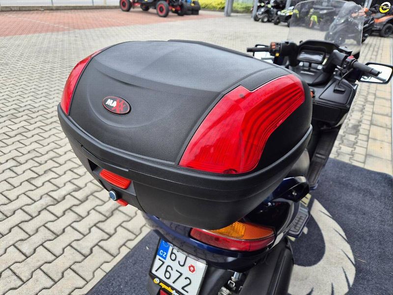 Suzuki Burgman 650 (2002) - fotka 13 z 22