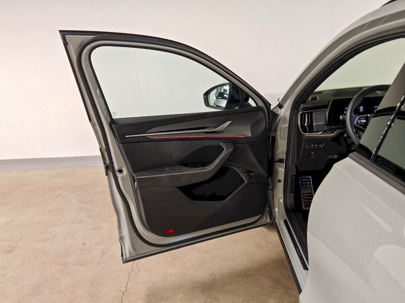 Škoda Kodiaq (2025) iV 1.5 TSI 150 kW DSG Sportlin - fotka 22 z 34
