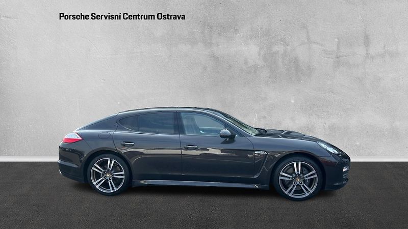 Porsche Panamera 4 - fotka 5 z 29