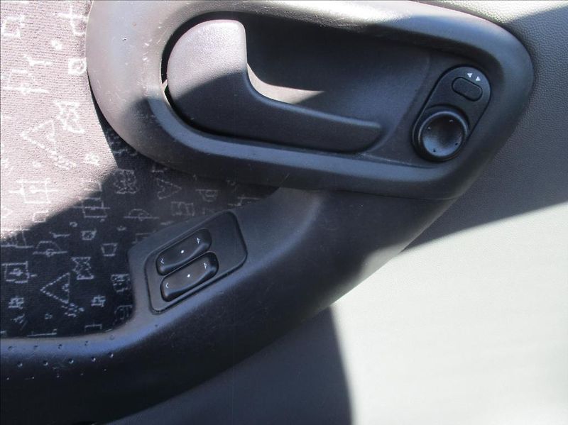 Opel Corsa 1,2 i, automat, klima, servis, - fotka 19 z 27