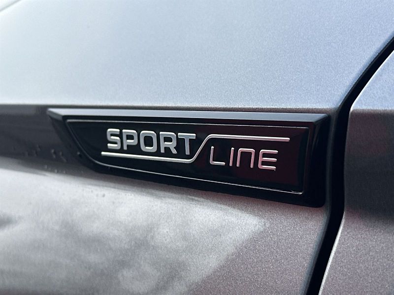 Škoda Karoq (2025) 2.0 TDI 4x4 DSG Sportline - fotka 29 z 33