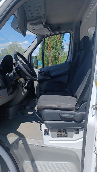 Mercedes-Benz Sprinter 513 CDi Chladírenská skříň  - fotka 7 z 21
