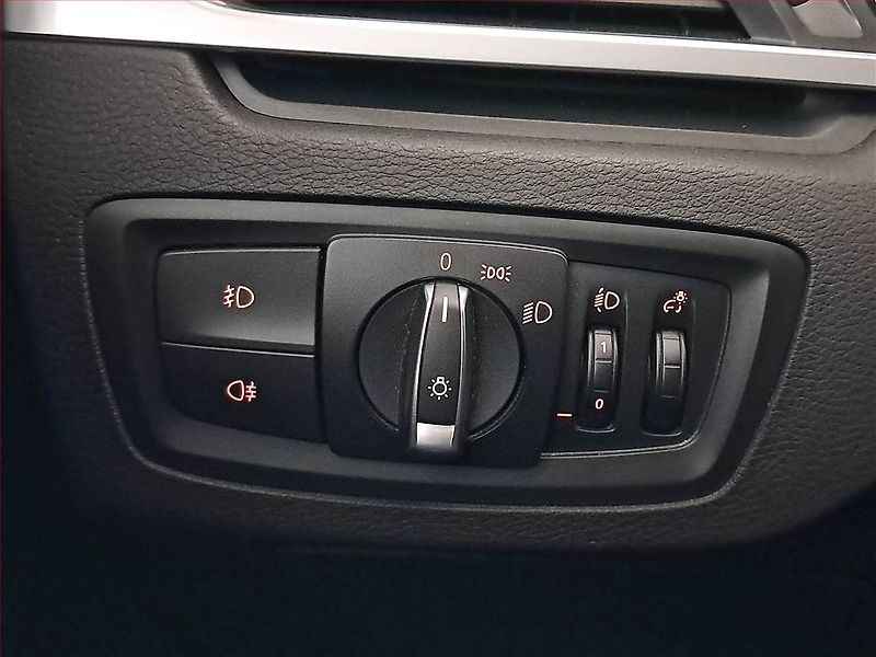 BMW X1 (2017) sDrive18d, Automat, Serv.kniha - fotka 20 z 22