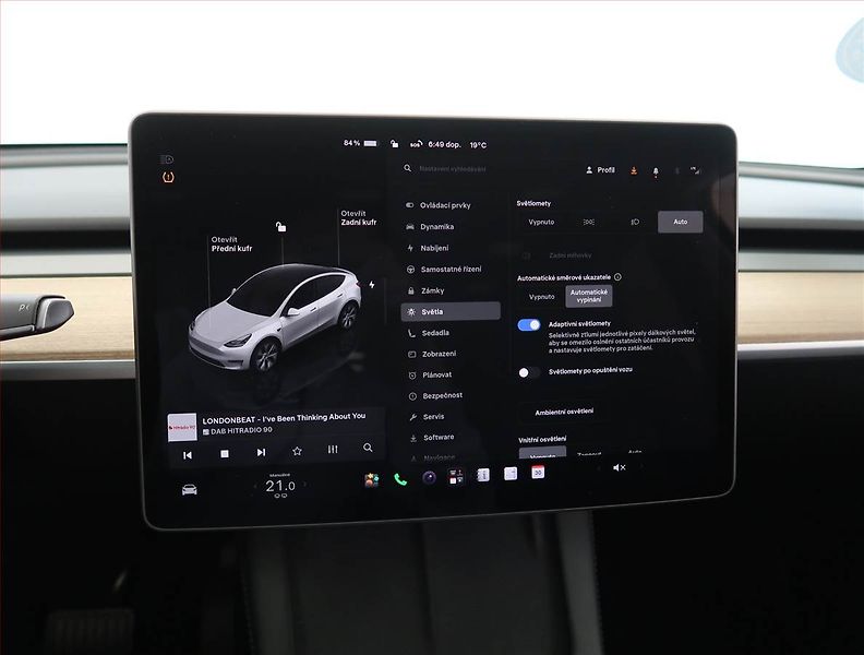 Tesla Model Y (2023) RWD LFP 60kWh, SoH 95% - fotka 23 z 33