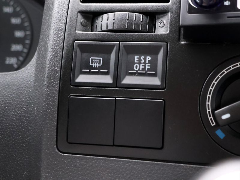 Volkswagen Multivan 1,9 TDI 75kW Startline - fotka 24 z 35