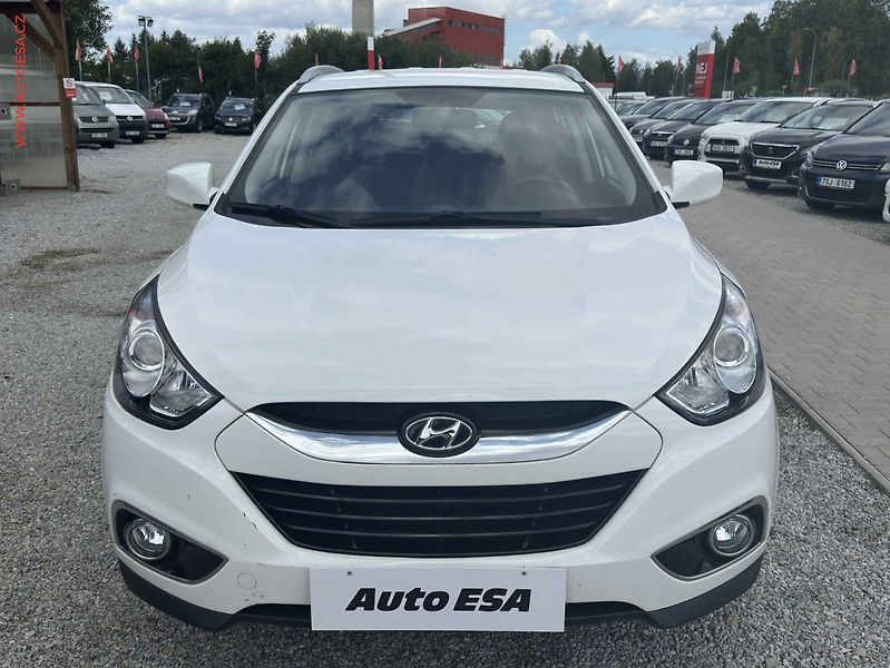 Hyundai ix35 (2012) 1.6GDi, ČR, AC, TZ - fotka 2 z 21