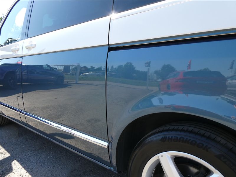 Volkswagen Multivan 2,0 TDi DSG Highline,1.majitel - fotka 15 z 50