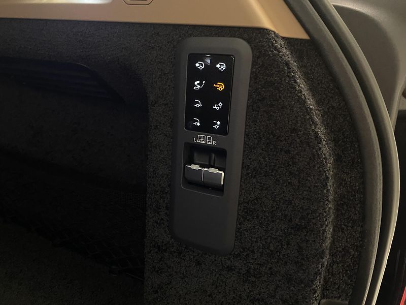 Land Rover Range Rover D350 AUTOBIOGRAPHY LWB - fotka 99 z 100