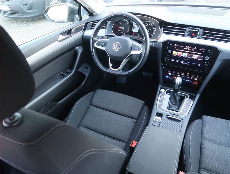 Volkswagen Passat (2022) Business 2.0 TDI, Automat - fotka 7 z 22