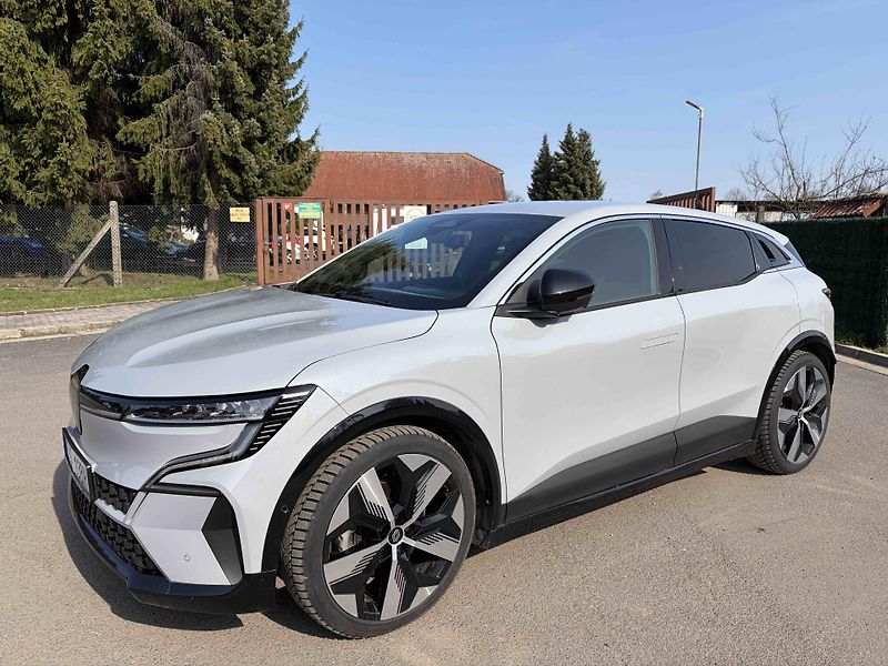 Renault Mégane (2023) E-Tech Ev60 220k Techno 94%SOH - fotka 1 z 28
