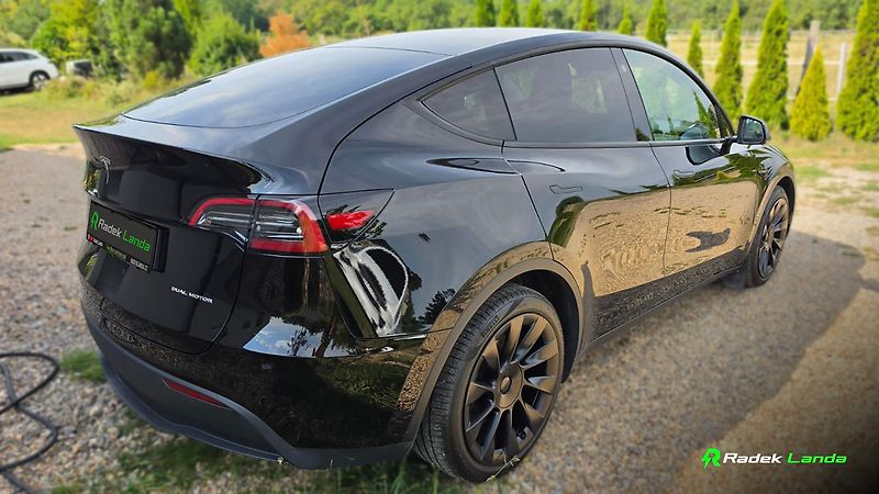 Tesla Model Y (2023) Long Range AWD - fotka 4 z 11