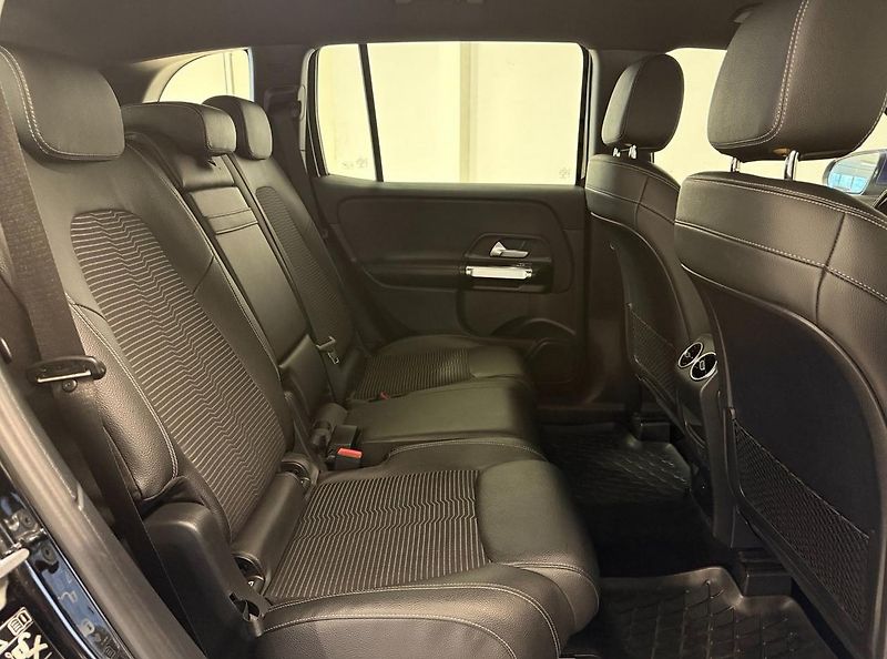 Mercedes-Benz GLB 200  7 sedadel Ambient - fotka 11 z 21