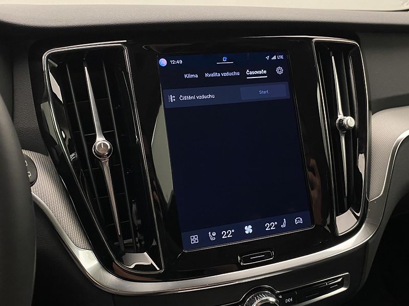 Volvo V60 CC B4 AWD BRIGHT PLUS AUT  - fotka 44 z 59