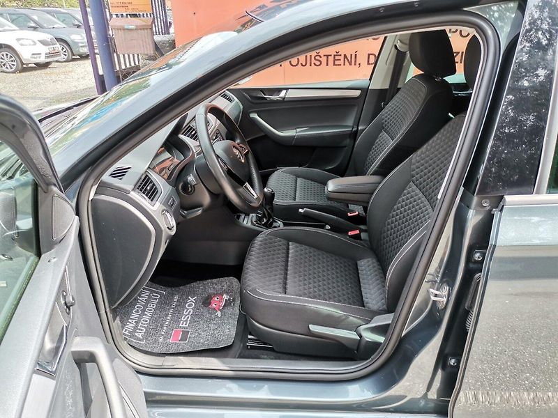 Škoda Rapid (2018) 1.0TSi 70kw DRIVE XEN PDC - fotka 10 z 25