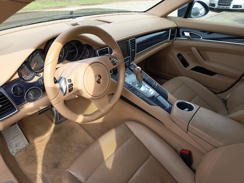 Porsche Panamera (2010) 3.6 220kw 4x4 Top!!! - fotka 33 z 60