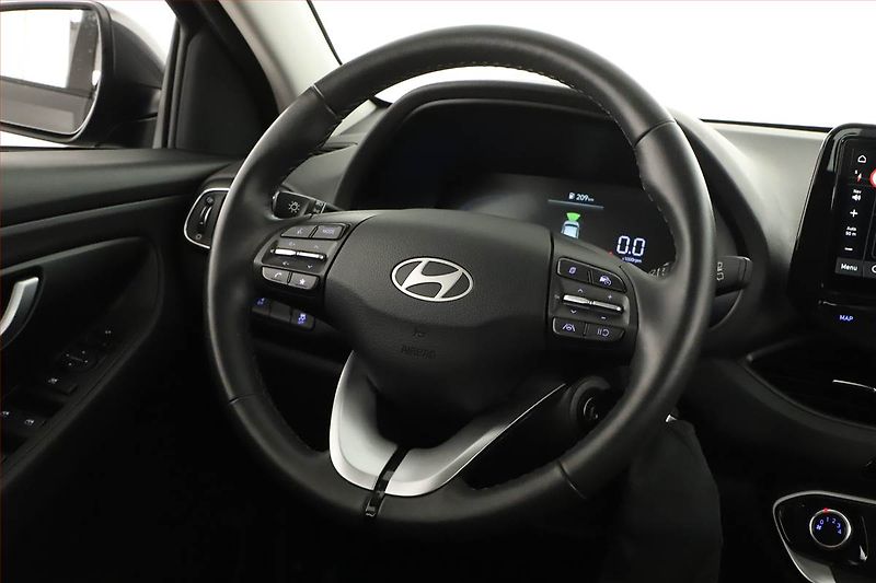 Hyundai i30 (2024) Smart 1.0 T-GDI, ČR,1.maj - fotka 12 z 13
