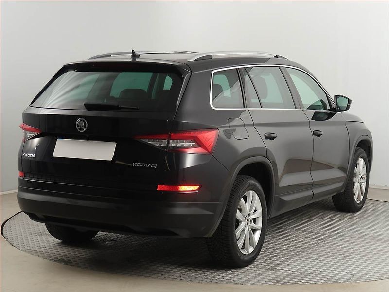 Škoda Kodiaq (2018) 1.5 TSI, Automat, 7 míst, Kůže - fotka 5 z 21