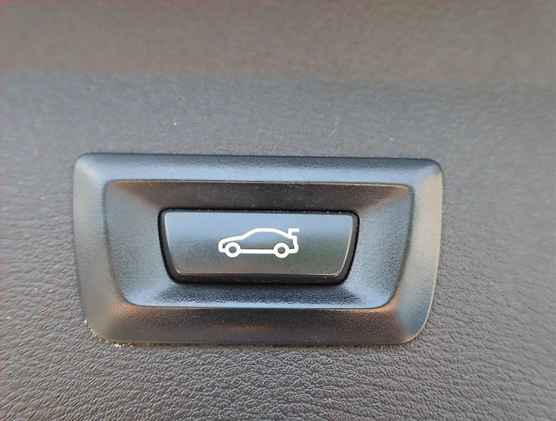 BMW X1 (2016) sDrive16d, Serv.kniha, Kůže - fotka 23 z 25