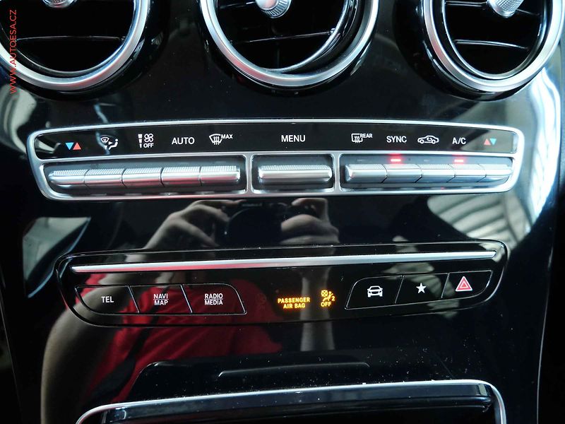 Mercedes-Benz GLC (2019) 2.0CDi 200d 4Matic, 2.maj,ČR - fotka 23 z 24