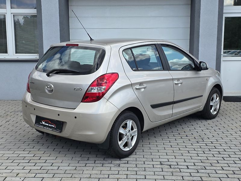 Hyundai i20 (2011) 1.2i 57kW P.SENZORY ČR NOVÉ - fotka 3 z 17