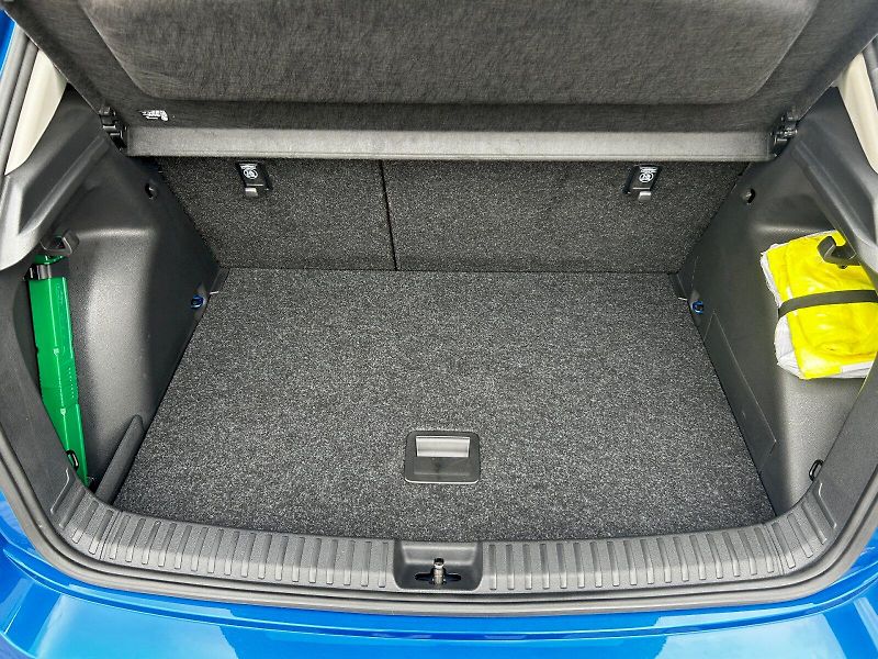 Škoda Fabia (2024) 1.0 TSI 85kW MP6 Top Selection - fotka 30 z 35