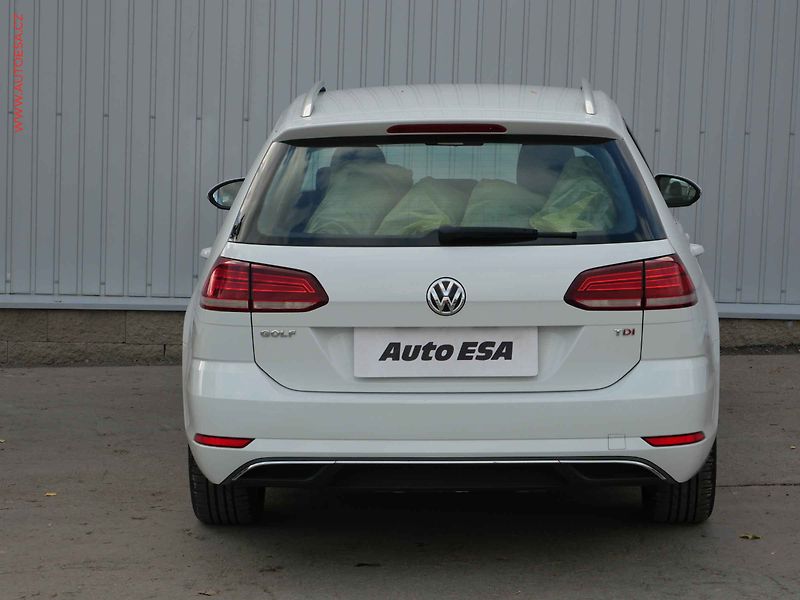 Volkswagen Golf (2017) 1.6TDi, ČR, Comfortline - fotka 5 z 21