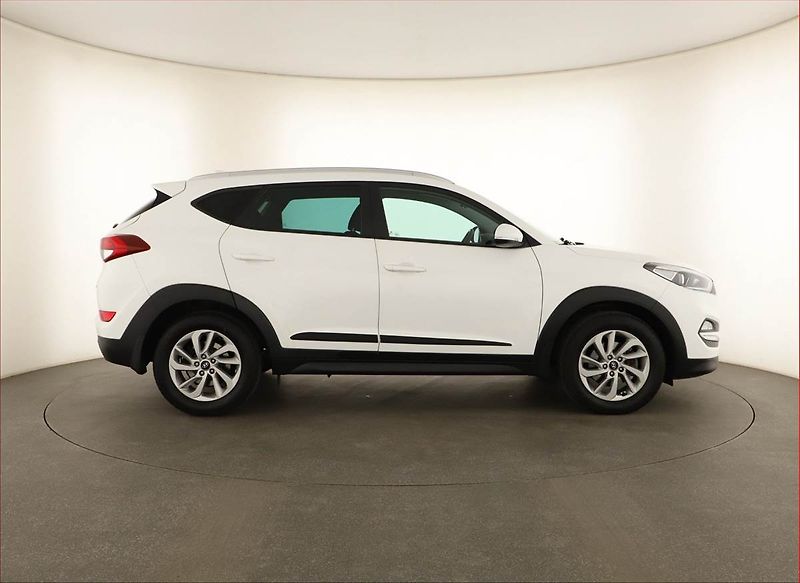 Hyundai Tucson (2017) 1.7 CRDi, Navi, Tempomat - fotka 6 z 15