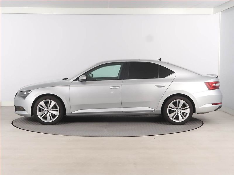 Škoda Superb (2016) 2.0 TSI, Automat, Navi - fotka 3 z 20