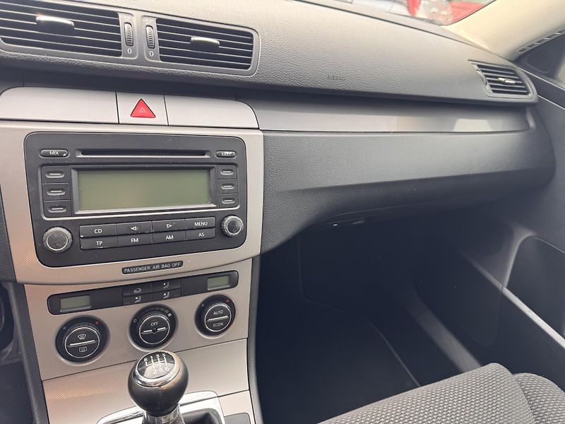 Volkswagen Passat B6 2.0 TDI,103 kW, 187 tis km, - fotka 14 z 21