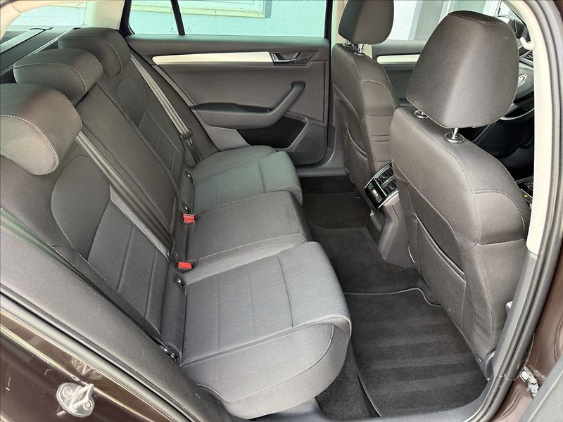 Škoda Superb 2,0 TDI 4x4 nové rozvody - fotka 21 z 30