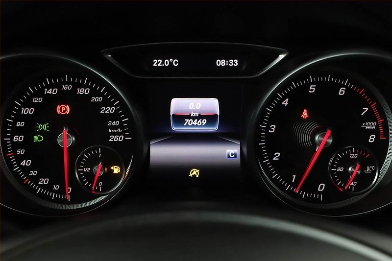 Mercedes-Benz GLA (2017) Style 200, Kůže, Tempomat - fotka 14 z 20