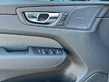 Volvo XC60 (2026) AKCE 4+4 PLUS B5, BLACK EDITIO - náhled 8