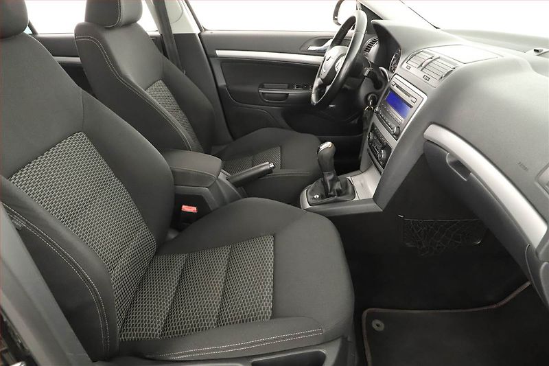 Škoda Octavia (2011) 1.6 TDI, Tempomat - fotka 7 z 12