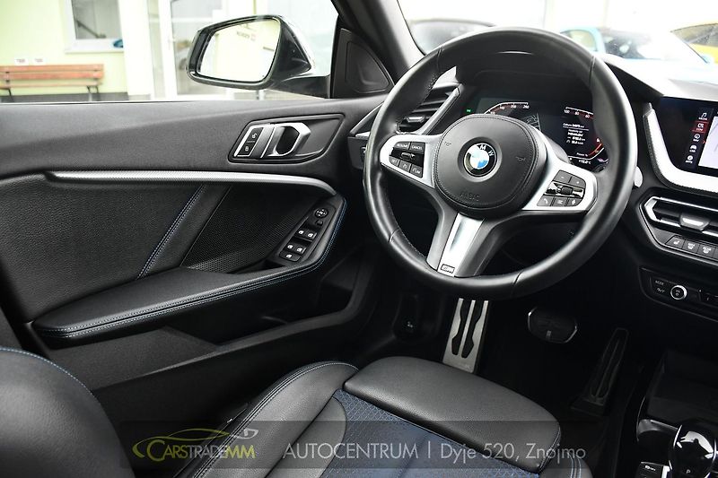 BMW Řada 2 218d M-SPORT 1M ČR HUD - fotka 19 z 46