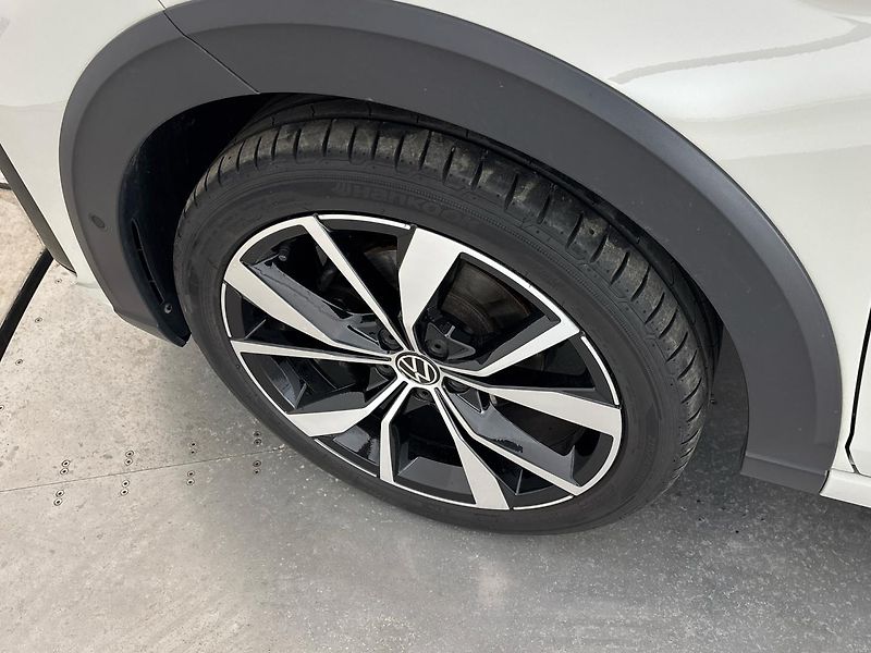 Volkswagen Taigo R-Line DSG - fotka 28 z 29