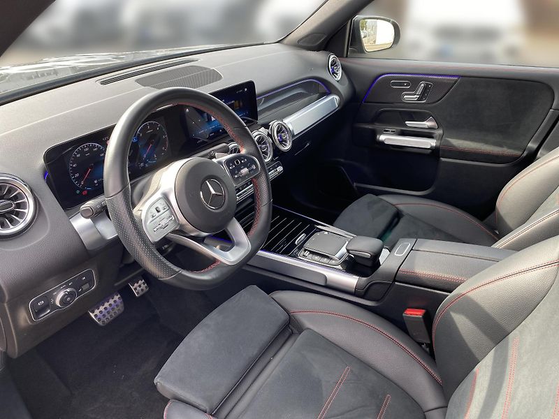 Mercedes-Benz GLB 200d 4M AMG - fotka 13 z 27