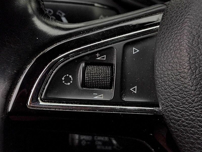Škoda Octavia (2013) Combi Elegance plus 2,0 Tdi 11 - fotka 30 z 37