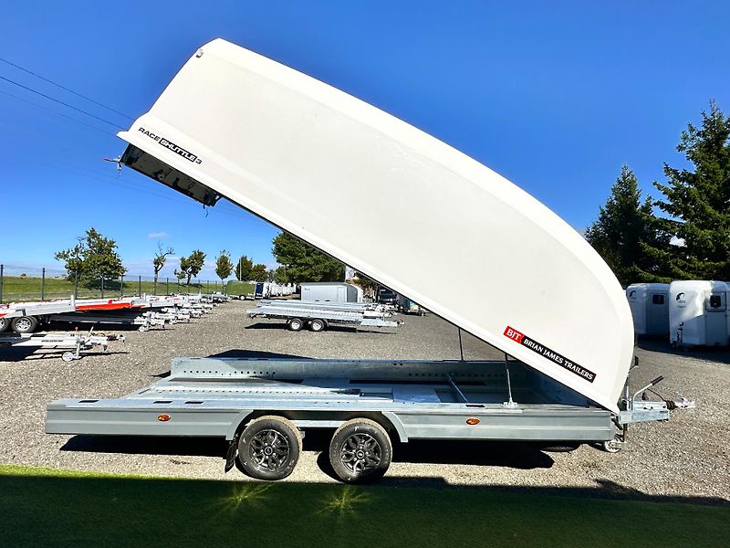 Brian James (2026) Race Shuttle, 470x190x160 cm   - fotka 12 z 30