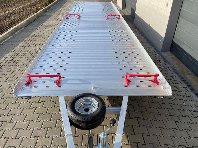 Gromex (2026) pro 2 vozy, 8.5x2.1m, VDI 2700 - fotka 4 z 31