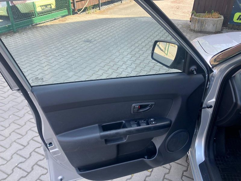 Kia Soul 1,6i (93kW) *KLIMATIZACE* - fotka 14 z 15
