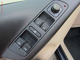 Volkswagen Tiguan (2009) 2.0 TDI 4x4, autoAC - náhled 11