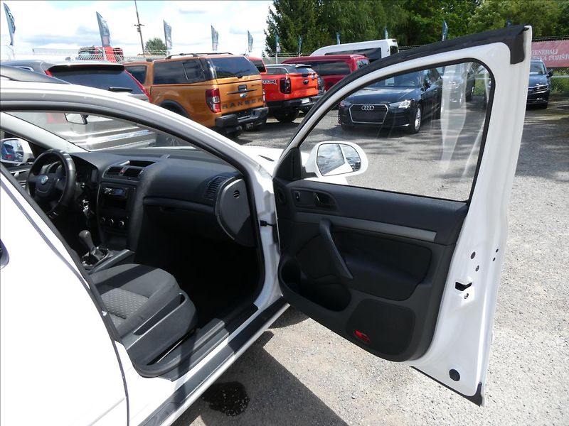 Škoda Octavia 1,2 TSi 77kW motor 110tKm,2xko - fotka 20 z 42
