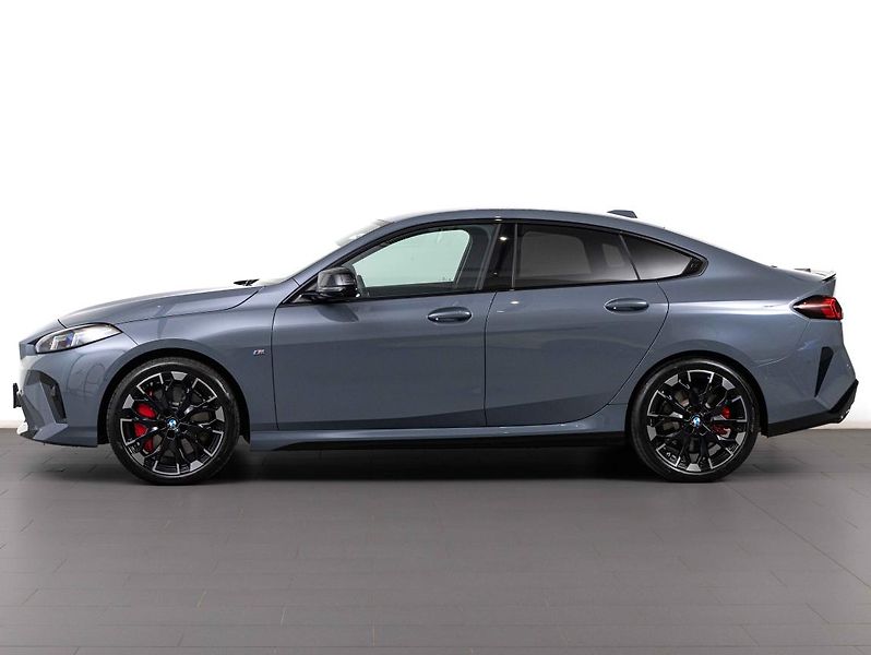 BMW Řada 2 M235 xDrive Gran Coupe - fotka 2 z 6